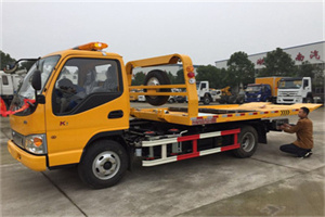 锡林郭勒哪里有拖车服务